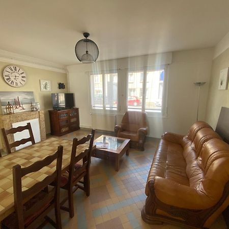 Gite Iaorana - Maison En Centre Ville Валонь Экстерьер фото